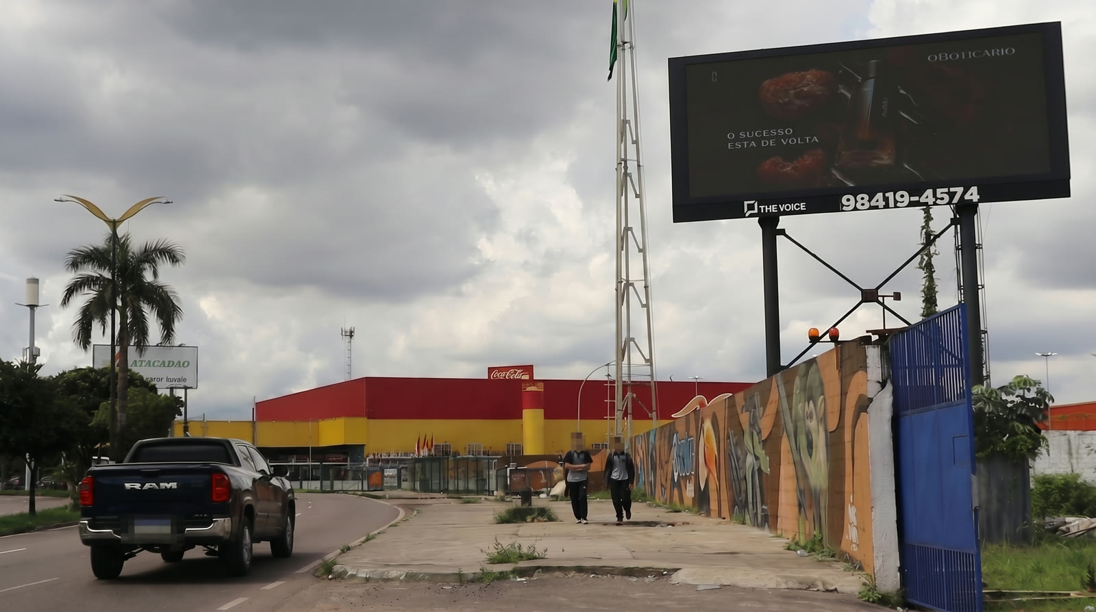 Painel de LED em Av. Max Teixeira, 3.200 — Cidade Nova